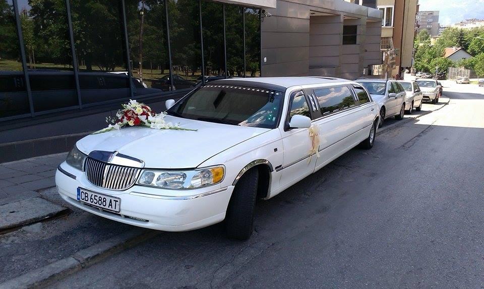 Lincoln Town Car model 2002