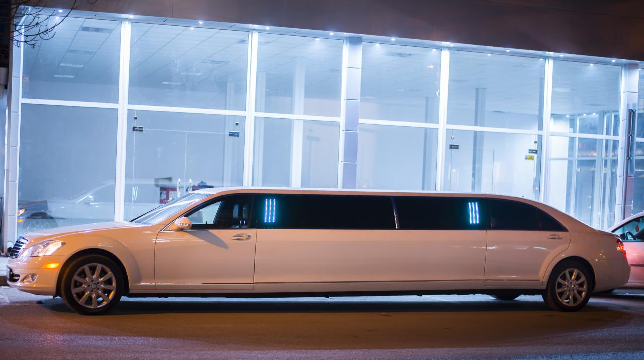 Mercedes Limo S-Class 550 L