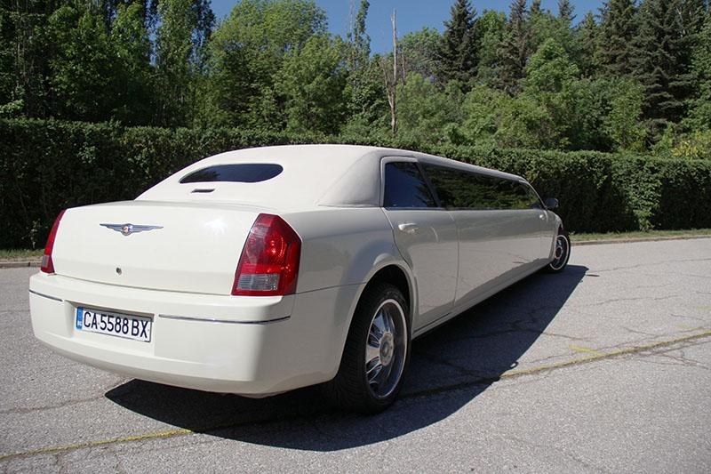 Chrysler 300 C Lambo Doors