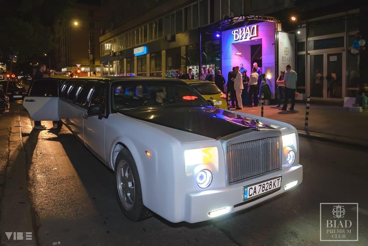 Rolls Royce Phantom 9м ( 8-10 пасажера)